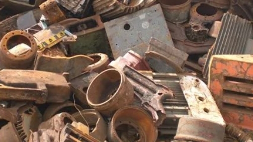 Heavy Breakable Cast